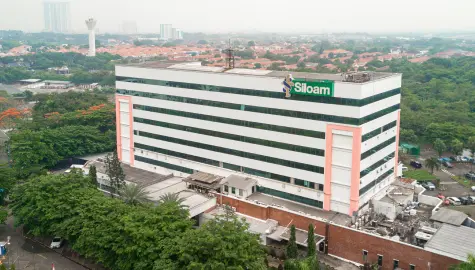 SILOAM HOSPITAL（総合病院、日本人向け受付あり）(車で4分）